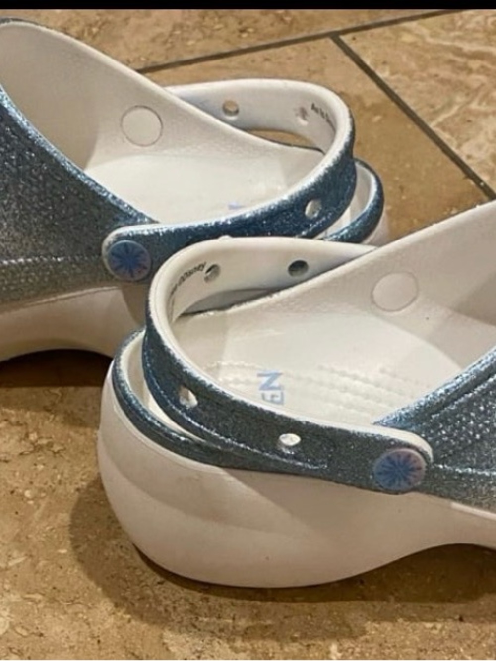 CROCS Women Sparkle Gradient Clogs - White & Blue with Frozen Charms Disney - Picture 3 of 4